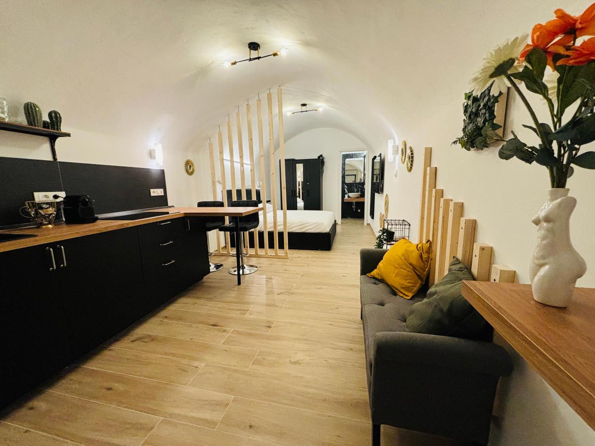 La Petite Suite Санремо Экстерьер фото